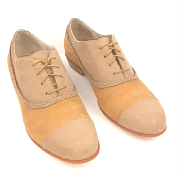 Wolverine Tan and Cream Flats - Picture 13 of 14